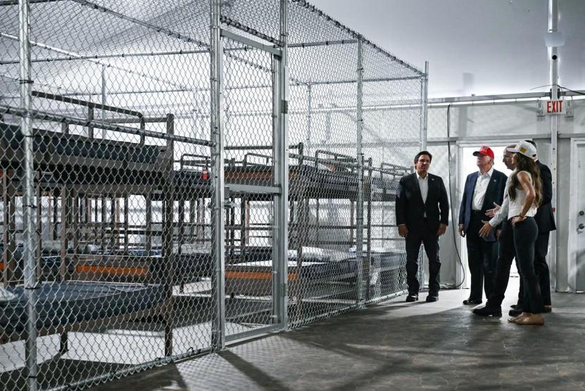Trump, Timsah Alcatraz’da Konuştu: Buradan Tek Çıkış Yolu Sınır Dışı Edilmek