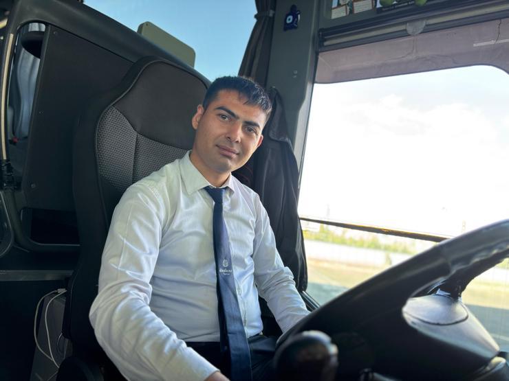 Faciaya ramak kala: Şoför direksiyon başında bayıldı Muavinden 40 hayat kurtaran hamle