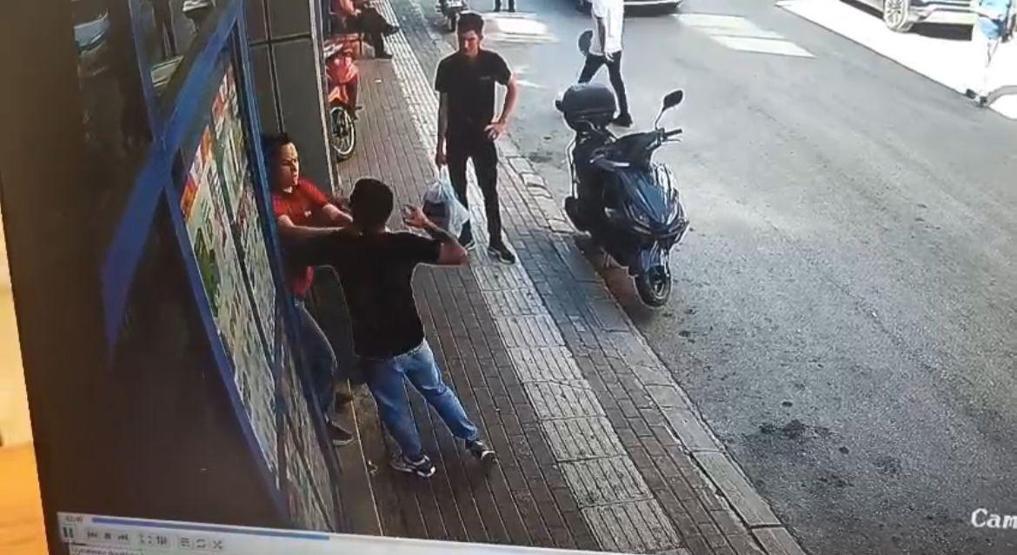 Kadın kasiyere dehşeti yaşattı: Yumruklayıp kaçtı
