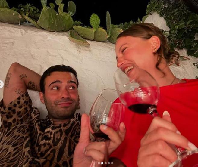 Mert Demirden Serenay Sarıkayaya Romantik Doğum Günü Mesajı