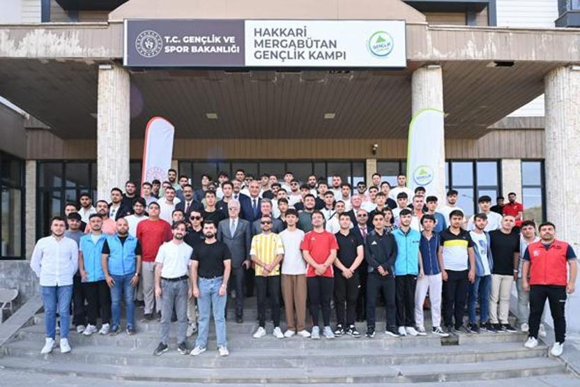 Kültür ve Turizm Bakanı Ersoy, Hakkaride incelemelerde bulundu