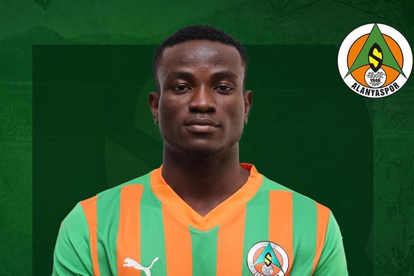 Adı Fenerbahçe ile anılıyordu Uchenna Ogundu imzayı attı