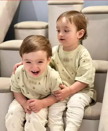 Ayel ve Emirin İlk Saç Tıraşı Sevimli Karelere Sosyal Medyada Beğeni Yağdı