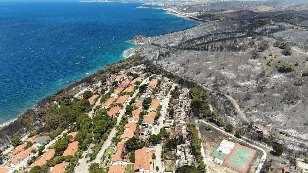 Seferihisarda gri matem: Ormanlar küle döndü Yürek parçalayan görüntüler