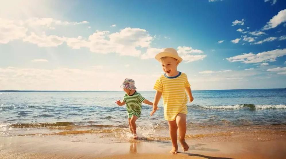 Bebekle Tatil Yapacak Aileler İçin Hayat Kurtaran Tatil Hazırlık Listesi