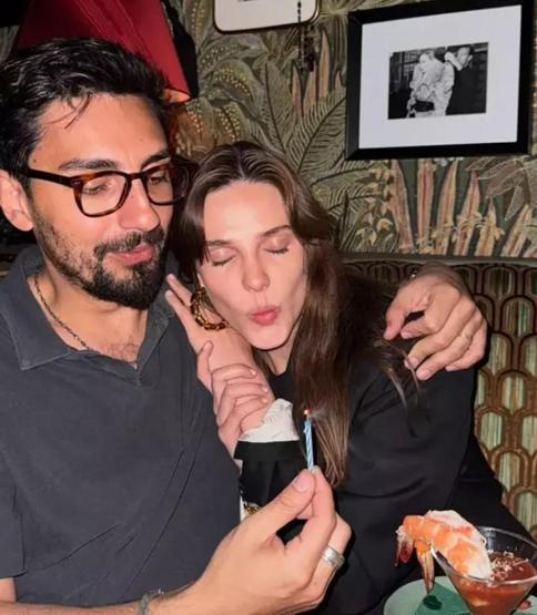 Alina Boz ve Eşi Umut Evirgen, New Yorkta Romantik Tatil Yapıyor Yeni Aşk Dolu Paylaşımlar