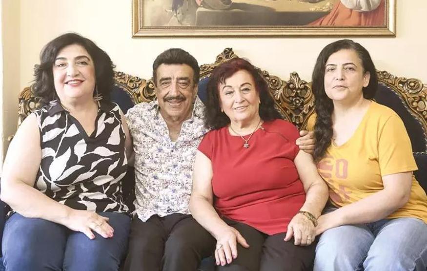 64 Yıldır Zirvedeyim Tek Bir Arabeskçi Var O da Benim Hakkı Bulut Evinin Kapılarını Açtı, İçini Döktü