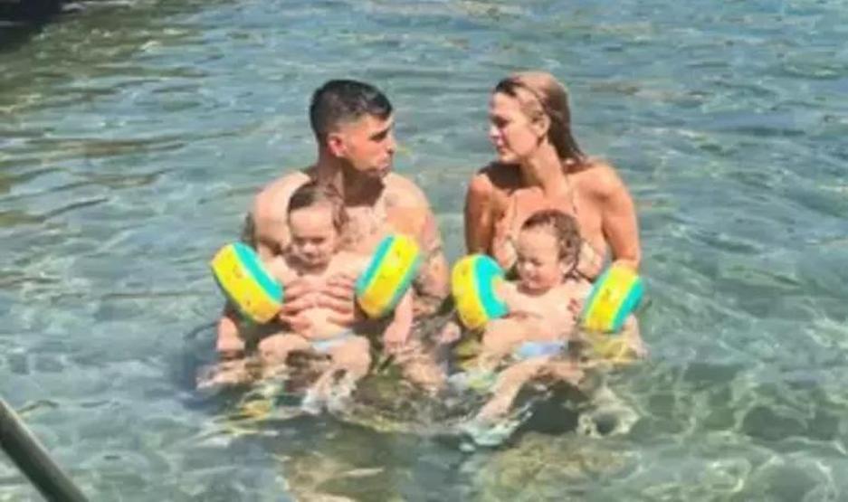 Aile Boyu Tatil Yasemin Şefkatli Ve İdo Tatlıses İkizleriyle Tatilin Tadını Çıkardı