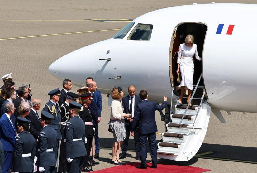 Asya’da ‘Tokat’, İngiltere’de Soğukluk Yine Uçak Görüntüleri Konuşuldu: Brigitte Macron Kameraların Odağında…