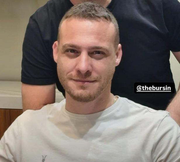 İMAJ DEĞİŞTİRDİ Kerem Bürsinin son hali şaşırttı Gören aynı şeyi söyledi: Her zamanki gibi muhteşem