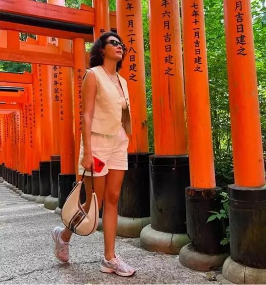Aybüke Pusatın Yeni Tatil Rotası: Japonya Instagram Paylaşımları Beğeni Yağmuruna Tutuldu