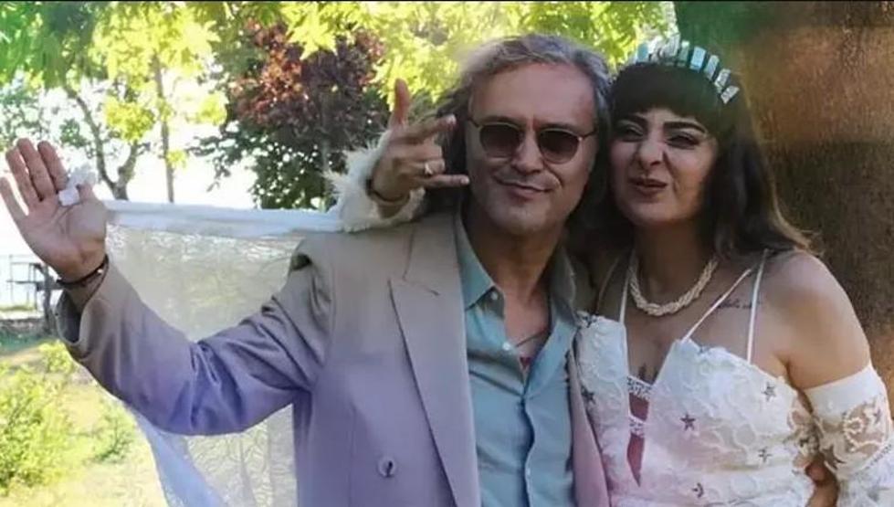 Bülend Çolak ve Yasemin Öz, 3. Evlilik Yıl Dönümlerini Kutladı