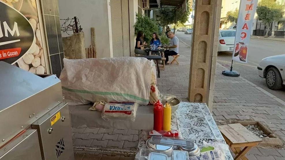 Dağdan kar getirip tatlandırdı, tabağını 50 TLden satmaya başladı