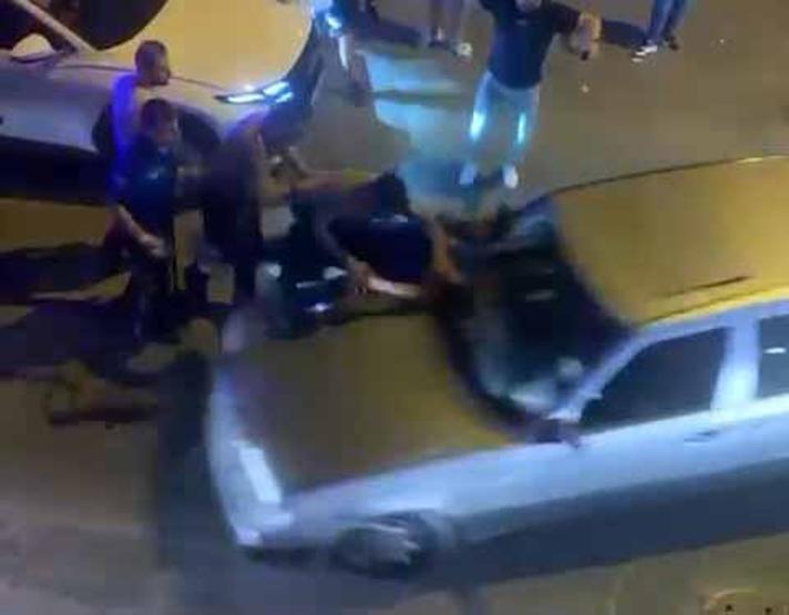 Bir şehri ayağa kaldırdı: Firar etti, polisleri ezdi, resmi araca çarptı
