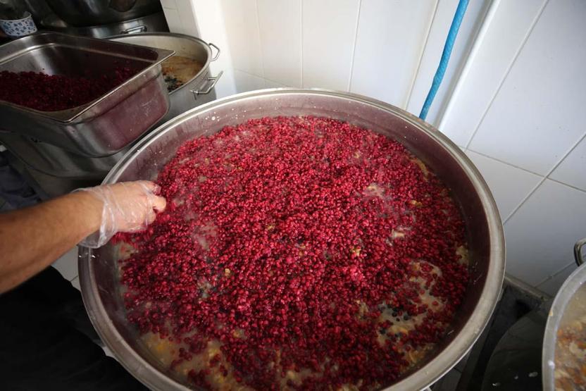 BEREKETİN SİMGESİ Dünyanın En Eski Tatlısı Olarak Biliniyor... Tarifi Yok Ancak Çok Önemli Bir Sırrı Var Ustası Lezzetli Aşurenin Püf Noktasını Açıkladı