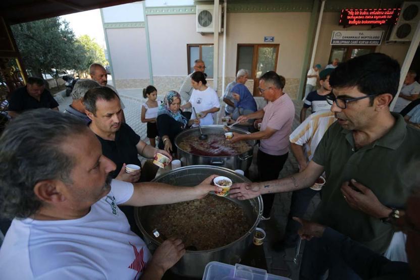 BEREKETİN SİMGESİ Dünyanın En Eski Tatlısı Olarak Biliniyor... Tarifi Yok Ancak Çok Önemli Bir Sırrı Var Ustası Lezzetli Aşurenin Püf Noktasını Açıkladı