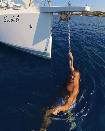 Avrupa Yakasının Volkanıydı Ata Demirer aşka geldi: SEVGİLİYİ KÖPÜK KÖPÜK GEZDİRMELİ’