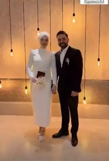 Kadir Ezildi ve Gamze Türkmen siyahlar içinde KINA GECESİNDE BÖYLE COŞTULAR