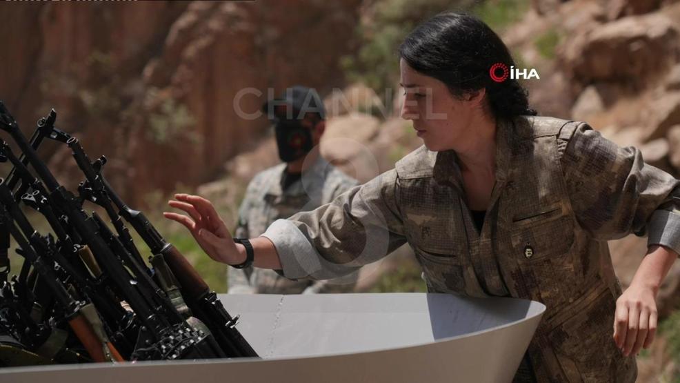 İşte kare kare o an: PKK silahları böyle yaktı