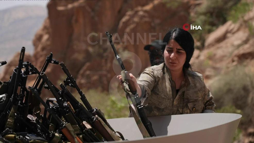 İşte kare kare o an: PKK silahları böyle yaktı