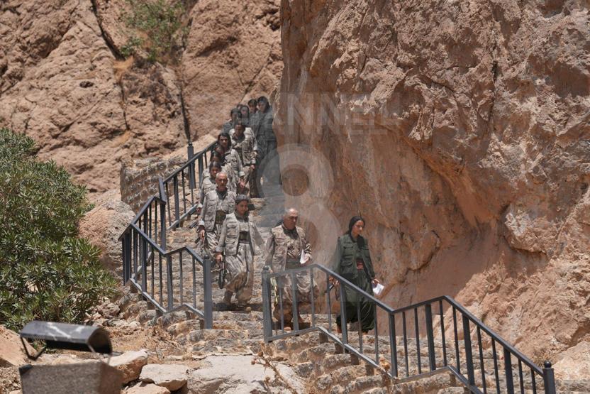 İşte kare kare o an: PKK silahları böyle yaktı