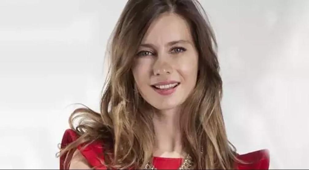 Tuba Ünsaldan Çarpıcı İtiraf: Bana Yazılmış Şarkılar ve Albümler Var