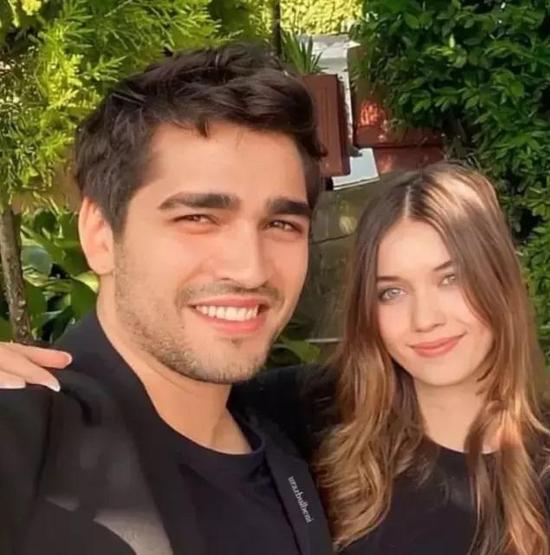 Yalı Çapkınının Feriti Mert Ramazan Demir fena yakalandı Afra Saraçoğlu defterini kapattı YENİ SEVGİLİSİ BAKIN KİM ÇIKTI