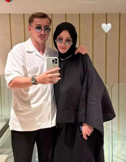 Kerem Aktürkoğlundan Eşi Ceren Azak ile Şaşırtan Paylaşım