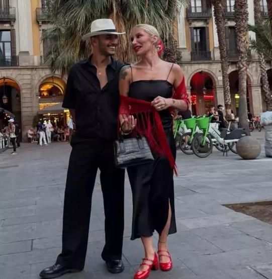 İrem Derici ve Melih Kunukçunun Aşkı Sona Mı Erdi İlk Açıklama ve Ardından Gelen Kedili Gönderme