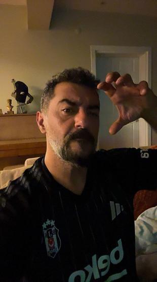 Poyraz Karayelin Zülfikarı Celil Nalçakandan lösemi hastası minik çocuğa destek