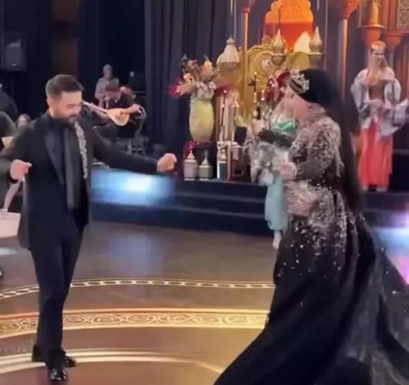 KADİR EZİLDİ İLE GAMZE TÜRKMENİN DÜĞÜNÜNDEN İLK KARELER Gören aynı şeyi söyledi: Maşallah, gönlünüzce olsun her şey