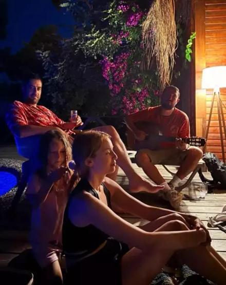 Seda Bakandan dikkat çeken paylaşım Yorumlar peş peşe geldi: BİRAZ FAZLA GÜZELSİN, BAŞKA SORUN YOK
