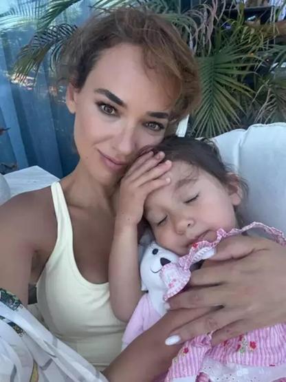 Seda Bakandan dikkat çeken paylaşım Yorumlar peş peşe geldi: BİRAZ FAZLA GÜZELSİN, BAŞKA SORUN YOK