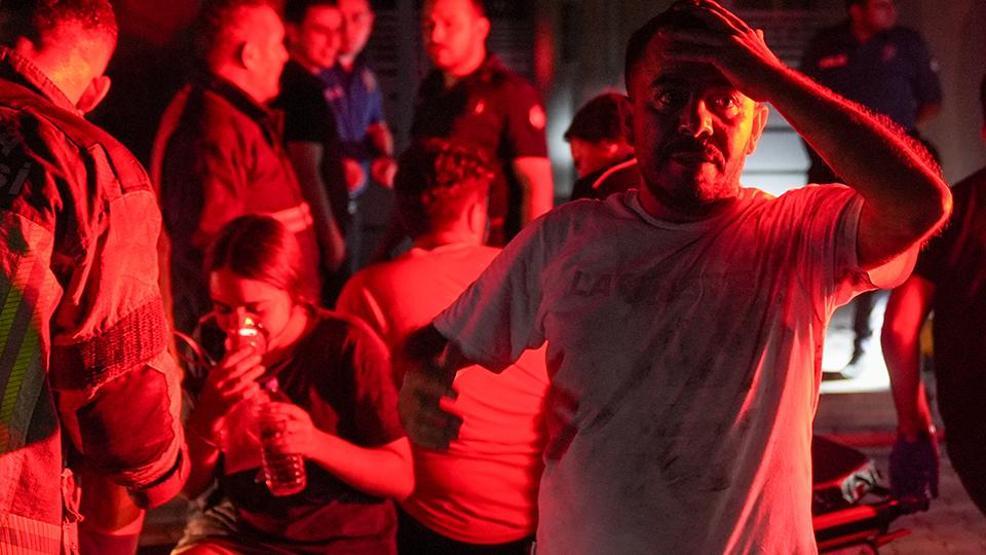 26 katlı binada yangın faciası: 1i bebek 3 kişi öldü
