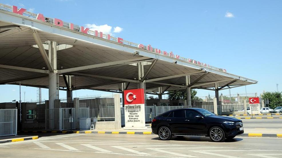 Akın akın geliyor: Gurbetçiler Kapıkule’de yoğunluk oluşturdu