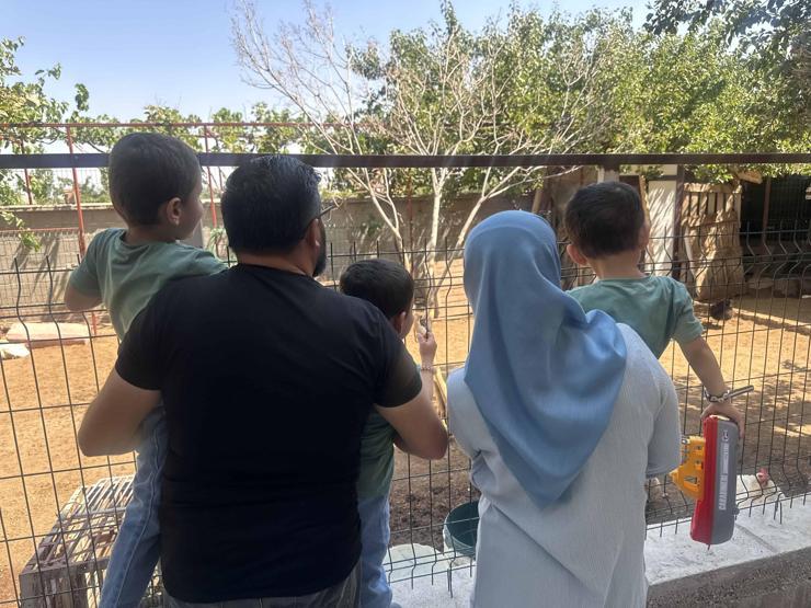 Üç kalp, tek yuva Konya’da bir ailenin sevgiyle yazdığı hikâye... Kan bağı değil, can bağı...