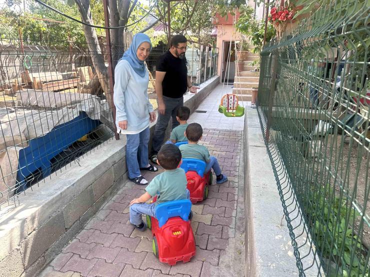 Üç kalp, tek yuva Konya’da bir ailenin sevgiyle yazdığı hikâye... Kan bağı değil, can bağı...