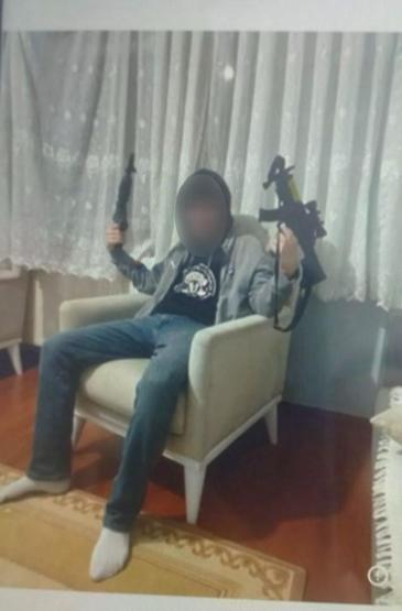 Minguzzi cinayeti davasında yeni gelişme Fotoğraflar silinen dosyalarda bulundu: Gülerek poz vermişler... 2 şüpheli hakkında 20 yıla kadar hapis istemi