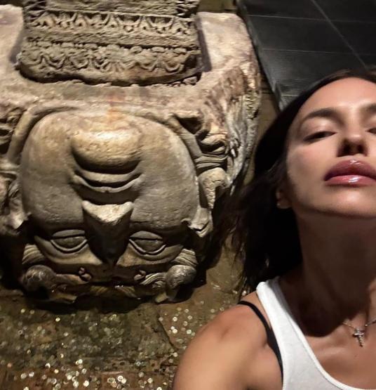 Ünlü model İstanbula hayran kaldı Irina Shayktan Yerebatan Sarnıcı pozu