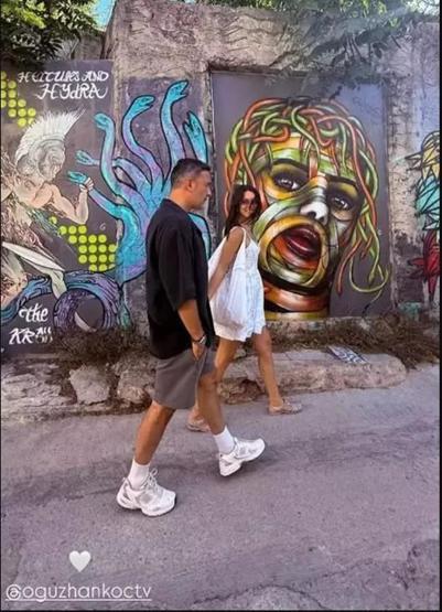 Oğuzhan Koç ve Hazal Subaşı, Yunanistanda Romantik Anlar Yaşadı