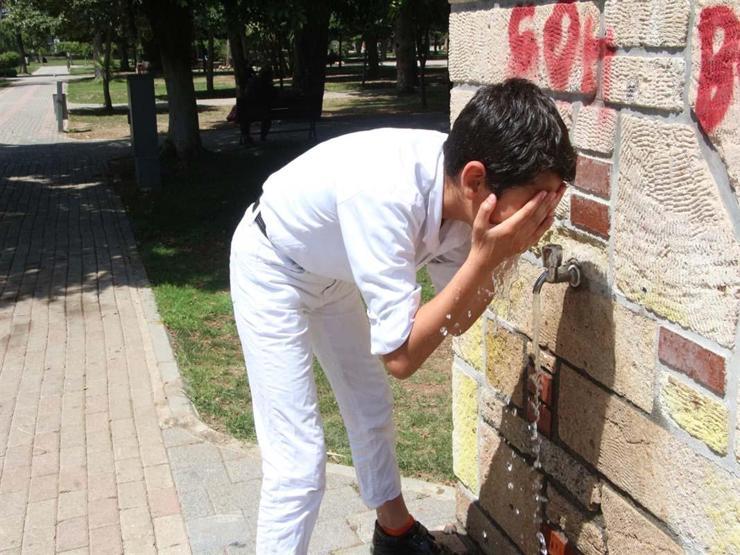 Terliyken Soğuk Su İçilmez, Dondurma Enfeksiyona Neden Olur Laflarını Unutun Meğer Yanlış Biliyormuşuz... Uzmanı Kışın Bile Dondurma Yiyebilirsiniz Dedi Ve Uyardı