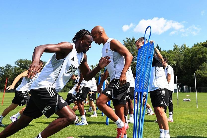 Beşiktaş’ta hazırlıklar çift antrenmanla sürdü
