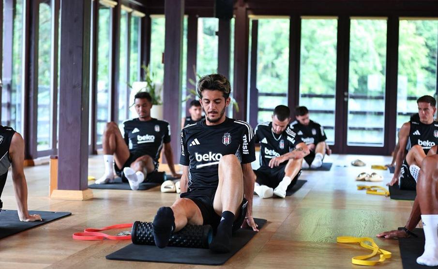 Beşiktaş’ta hazırlıklar çift antrenmanla sürdü