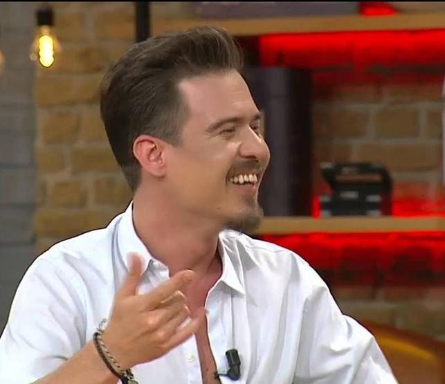 DJ Erdem Kınaydan şoke eden Simge Sağın itirafı: BANA KAZIK ATTI, GİTTİ