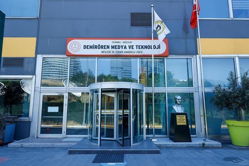 Avrupa yolculuğu bu lisede başlıyor: Yurt dışı staj ve eğitim imkanıyla fark yaratan okul
