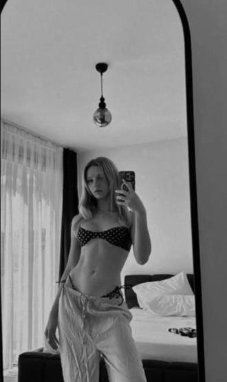 Nilsu Berfin Aktaştan Cesur Paylaşım Bikinili Pozları Sanal Medyayı Salladı