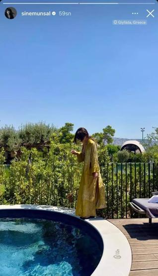 YENİ TATİL ROTASI BELLİ OLDU Uzak Şehirin Alyası Sinem Ünsal havuz başında kimonosuyla poz verdi