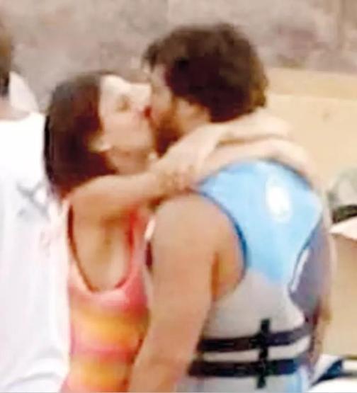 Can Yaman ve Sevgilisi Sara Bluma’dan Romantik Bodrum Tatili