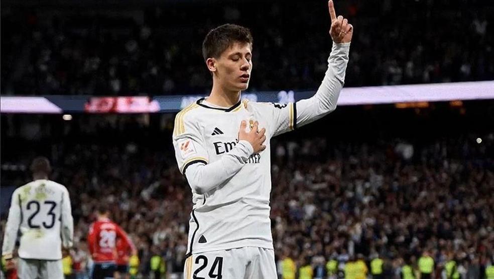 Kolombiyalı gençler Türk futbolculara selam çaktı
