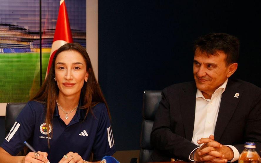 Hande Baladın ve Helin Kayıkçı, Fenerbahçe’ye imzayı attı